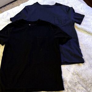 GAP Kids Black and Navy Short Sleeve Tees